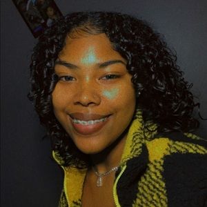 Meet your Posher, Lorean